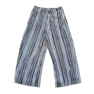 Black and white pleated wide leg cropped pants